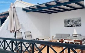 Apartamento con amplia terraza en la playa